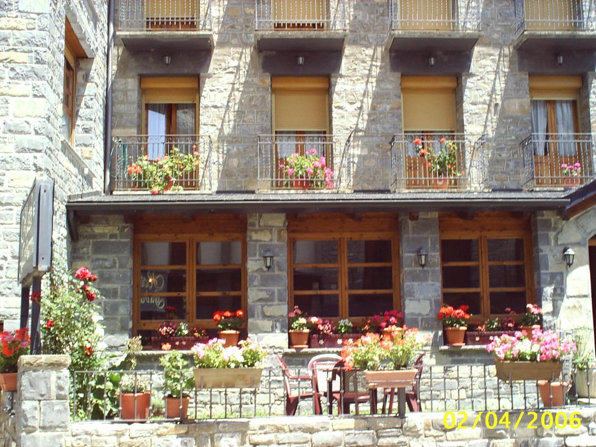 Gabarre Hotel Broto Exterior foto
