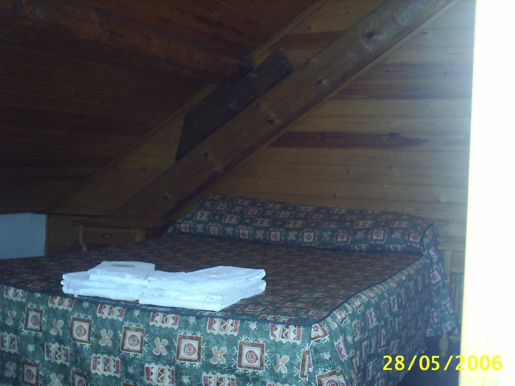 Gabarre Hotel Broto Quarto foto